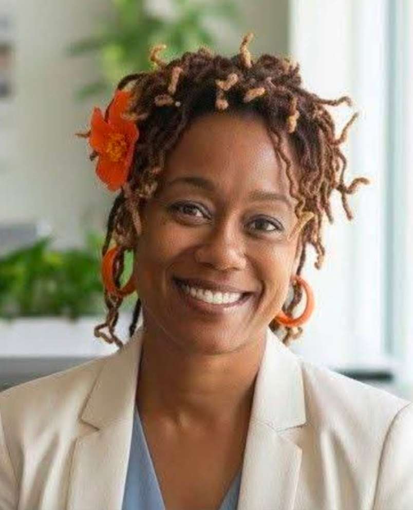 Ricketa (Vivian) McCray